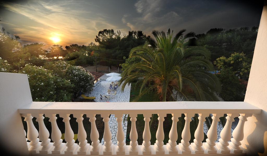 Hotel Proteas Ormos Prinou  Екстер'єр фото