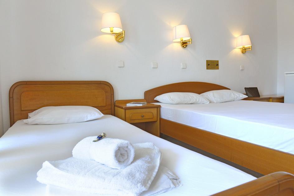 Hotel Proteas Ormos Prinou  Екстер'єр фото